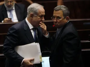 Ehud Barak (Right) with  Benjamin Netanyahu (Twitter)