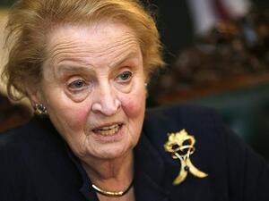 أولبرايت: روسيا تعمل جاهدة من أجل زعزعة الديمقراطية الأمريكية