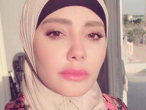 Actress Mai Al Qadi plays the role of an actress manager with a tough past in the series "Mamnou Al Iqtirab Wal 
