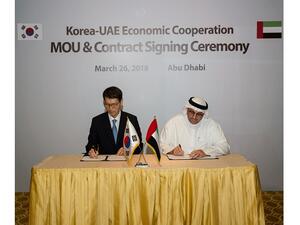 Mohamed Jameel Al Ramahi, Masdar’s Chief Executive Officer, and Dr. Nam Hoon Kang, President and CEO of KEA during the signing ceremony.