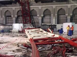 Authorities are investigating the incident and ensuring the safety standards of all construction equipment at the Grand Mosque. (Al Bawaba/File)