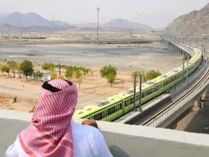 السعودية تعقد اتفاقا مع شركات أسبانية لإنجاز مشروع قطار سريع بين الحرمين
