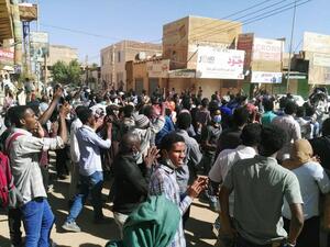 Sudanese protesters chant slogans during an anti-government demonstration in the capital Khartoum on January 6, 2019. (AFP/ File)