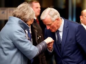 European Union's chief Brexit negotiator Michel Barnier welcomes British Prime Minister Theresa May prior to their meeting in Strasbourg, on March 11, 2019. (AFP/ File Photo)