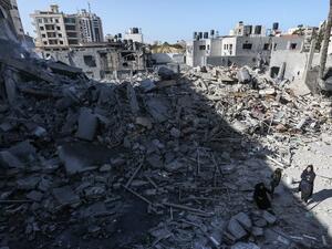 Those strikes were in response to a rare long-distance rocket attack from the Palestinian enclave that hit a home north of Tel Aviv and wounded seven people early on Monday. (MAHMUD HAMS / AFP)