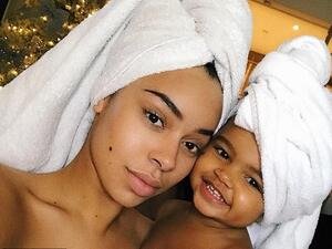 Plus size model Chelsea Outram, 23, from Rochdale, Manchester, has more than 64,000 followers on Instagram. (Chelsea Outram/ @Instagram)