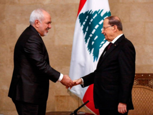 Iranian Foreign Minister Mohammad Javad Zarif (L) With Lebanese President Aoun. (AFP/ File Photo)