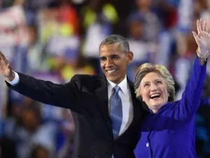 Barack Obama urges the United States to vote for Hillary Clinton for the White House. (AFP Photo)