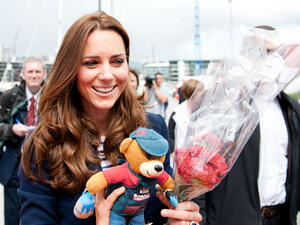 The Duchess of Cambridge greeting crowds.(Shutterstock/ File Photo)