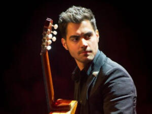 Miloš Karadaglić is famous for perfectly covering musical giants, but with a little twist of his own! (Source: Milosguitar - Twitter)