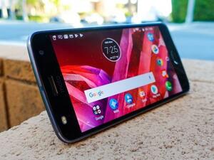 The newly-leaked Moto Z2. (Tbreak)