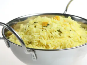 طبق الأرز البرازيلي بالليمون والكزبرة
