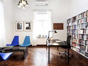 ينصح خبراء الديكور بأن تكون غرفة المكتبة على مقربة من غرفة الجلوس ينصح خبراء الديكور بأن تكون غرفة المكتبة على مقربة من غرفة الجلوس