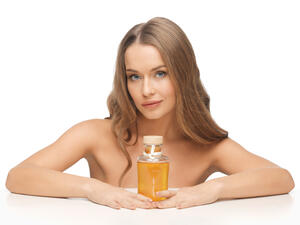 زيت الزيتون لترطيب البشرة وعلاج البثور
