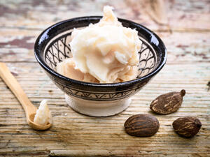 زبدة الشيا هى واحدة من المكونات التى يطلق عليها "سوبر فوود" 