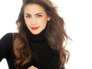 اختاري نوع الماكياج الذي سوف تضعينه، والألوان المناسبة