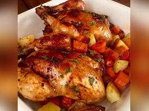 دجاج مشوي بالزبدة والصلصة الحلوة