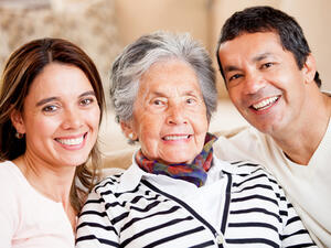 الرجل يحتاج بعض الوقت لكي يعتاد على الانفصال الصحي عن العائلة الكبيرة الرجل يحتاج بعض الوقت لكي يعتاد على الانفصال الصحي عن العائلة الكبيرة