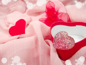 مجوهرات داماس من أكثر المجوهرات جاذبية وإثارة