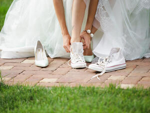 إذا كنتِ تبحثين عم حذاء رياضي مضمون ابدأي بالحذاء الأبيض