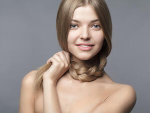 تجنبي استخدام كريمات الفرد لما لها من تأثير ضار على خصلات شعرك