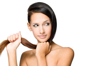 جمال إطلالتك يوم زفافك يكتمل بشعر صحي ناعم ولامع
