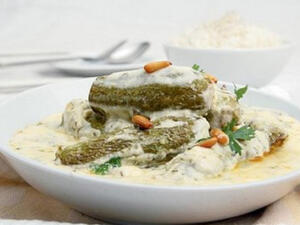 مخشي الكوسا باللبن
