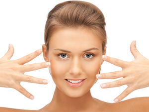 للأظافر دورٌ في إبراز جمال اليدين