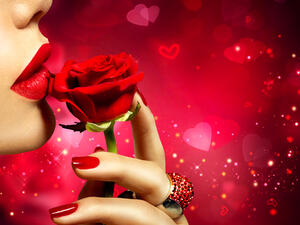 اللون الاحمر هو لون الحب والرومانسية