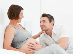 الجماع في الشهر الثامن يكون آمناً في حال عدم وجود نزف

