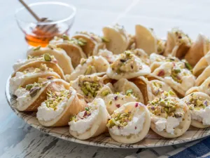 قطايف بالقشطة
