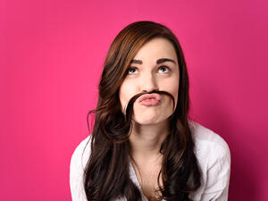 أفضل طريقة لإزالة شعر الشارب