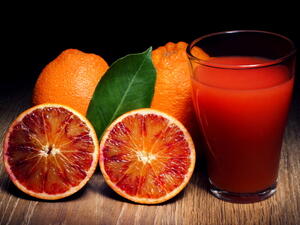 عصير البرتقال الأحمر
