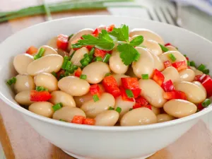 سلطة الفاصوليا البيضاء

