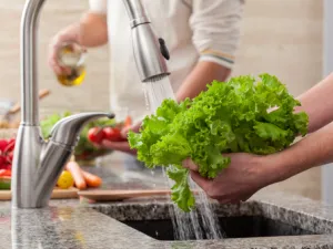 الخضارالورقية الخضراء جزءاً لا يتجزّأ من النظام الغذائي الصحي
