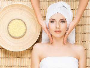 يعد قناع الملح من الأقنعة الفعالة لمعالجة حب الشباب 