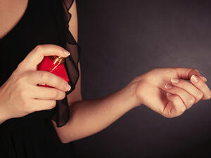 إذا كنت ترغبي بترك انطباع خاص انتقي العطور التي تحتوي على الكراميل
