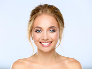 الكوريات بشرتهن الناصعة فهي خالية من الشوائب وصافية كالحليب

