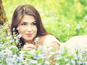 أشعة الشمس في فصل الربيع تصبح أكثر خطورة على البشرة