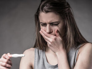 تناول حبوب منع الحمل بعد ولادتك الأولى. قد لا يحدث الحمل الثاني 