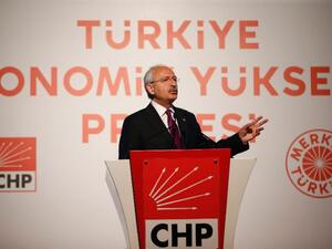 Kemal Kilicdaroglu, leader of Turkey's main opposition party, addresses media in Istanbul, on May 21, 2015. (AFP/File)