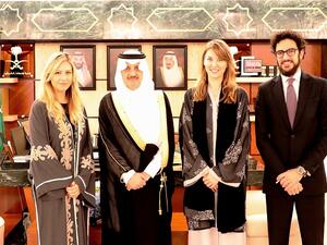 نوّه الأمير سعود بن نايف بن عبدالعزيز أمير المنطقة الشرقية في مقابلة مع مجموعة أكسفورد للأعمال بالدور الذي تضطلع به المنطقة الشرقية في رفد الاقتصاد الوطني للمملكة.