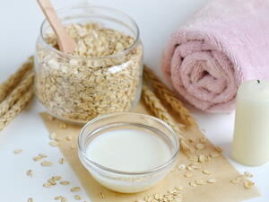 من فوائد الشوفان لبشرة الوجه إزالة الهالات السوداء تحت العينين

