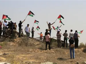 خمسة ملايين فلسطيني يقيمون في مخيمات اللجوء