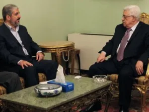 بدأت حماس وفتح في السادس من الشهر الجاري مشاورات لتشكيل حكومة التوافق