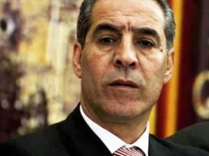  وزير الشؤون المدنية عضو اللجنة المركزية لحركة فتح حسين الشيخ