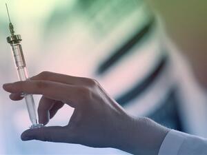 تنفيذ عقوبة  تقضي بالإخصاء الكيميائي الإلزامي، لكل من يتحرش جنسيًا بقاصرين