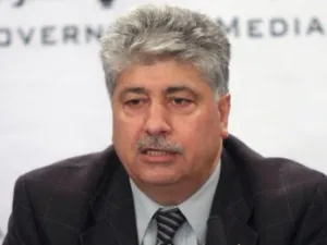 أحمد مجدلاني، عضو اللجنة التنفيذية لمنظمة التحرير الفلسطينية