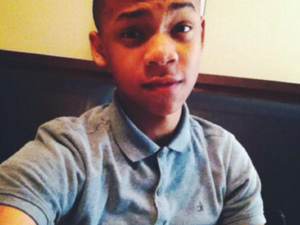 Thirteen-year-old CJ Pearson is not happy with President Obama for inviting Ahmed Mohamed to the White House. (Twitter)
