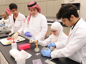 The students had the opportunity to carry out a variety of experiments.